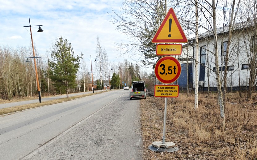 Kankaanpäänkadulle asetettu 3,5 tonnin painorajoitus kelirikon vuoksi
